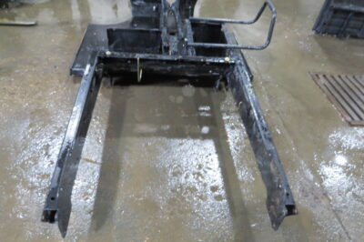 2013 JOHN DEERE 825I XUV GATOR, MAIN FRAME CHASSIS ALBERTA ACTIVE (OPS1207) - Image 2