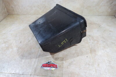 2013 JOHN DEERE 825I XUV GATOR, DASH STORAGE COMPARTMENT (OPS1207)