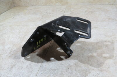 2014 JOHN DEERE GATOR XUV 825i, DIFFERENTIAL MOUNTING BRACKET LH (OPS1195) - Image 4