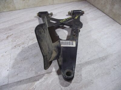 2015 JOHN DEERE 625I XUV GATOR, FRONT LEFT LH LOWER CONTROL ARM (OPS1215) - Image 8