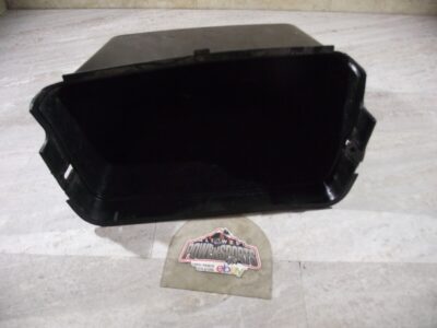 2015 JOHN DEERE 625I XUV GATOR, DASH STORAGE COMPARTMENT (OPS1215)